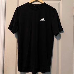 ⭐️Adidas Techfit Fitted Logo Tee⭐️